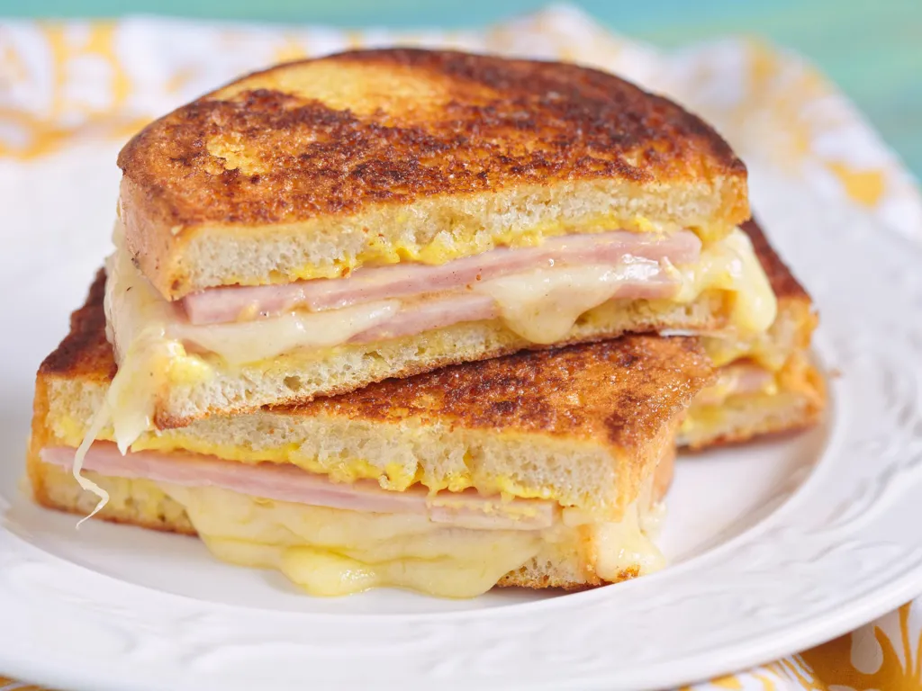 Croque-monsieur bites